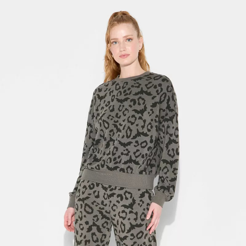 Leopard Bats Fleece Graphic Sweatshirt & Pants
