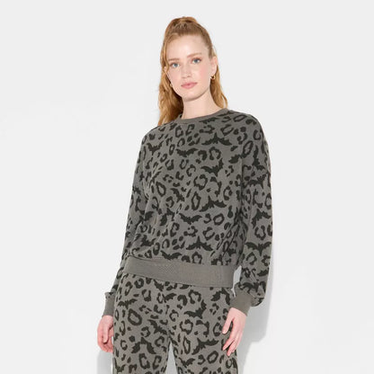 Leopard Bats Fleece Graphic Sweatshirt & Pants