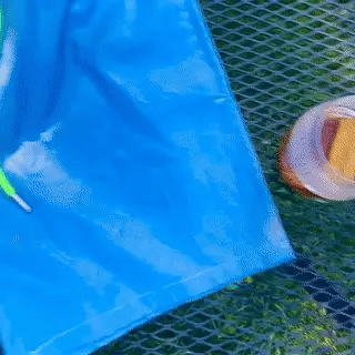 COLOR CHANGING SWIM SHORTS
